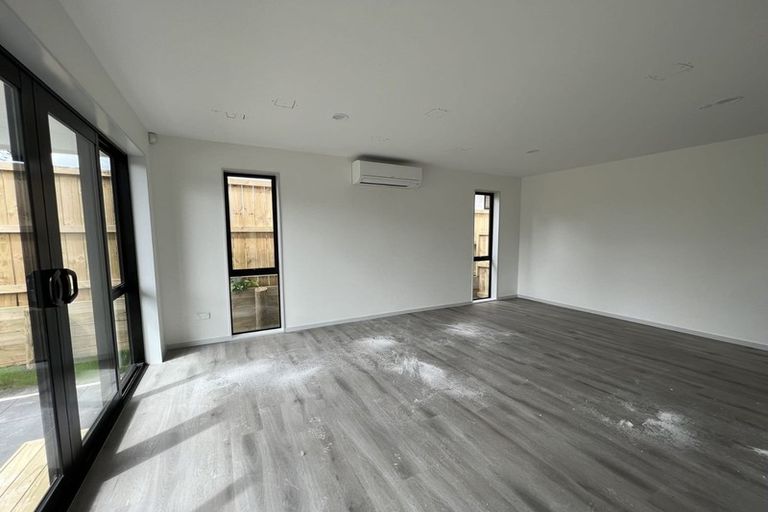 Photo of property in 2 Matukutureia Lane, Manurewa, Auckland, 2102