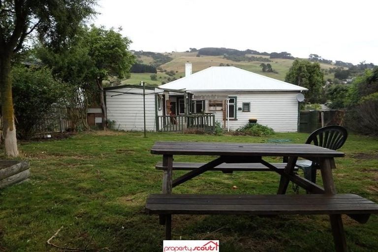 Photo of property in 1 Dickson Street, Macandrew Bay, Dunedin, 9014