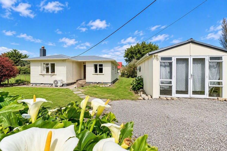Photo of property in 8 Dundas Street, Porangahau, 4291