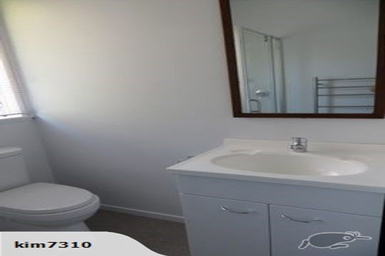 Photo of property in 3/240 Hurstmere Road, Takapuna, Auckland, 0622