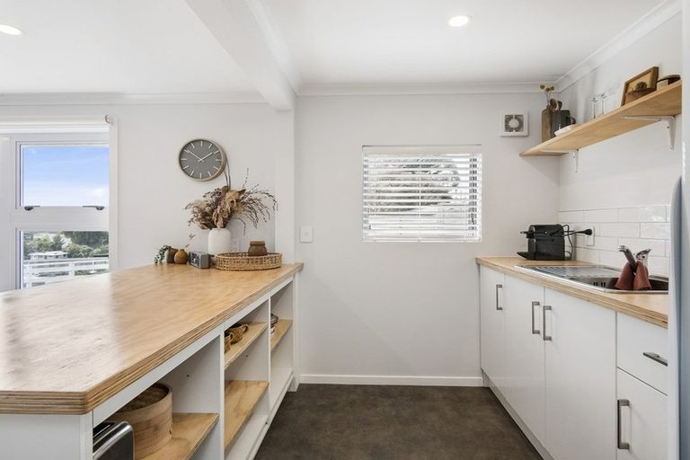 Photo of property in 21 Landview Road, Parkvale, Tauranga, 3112