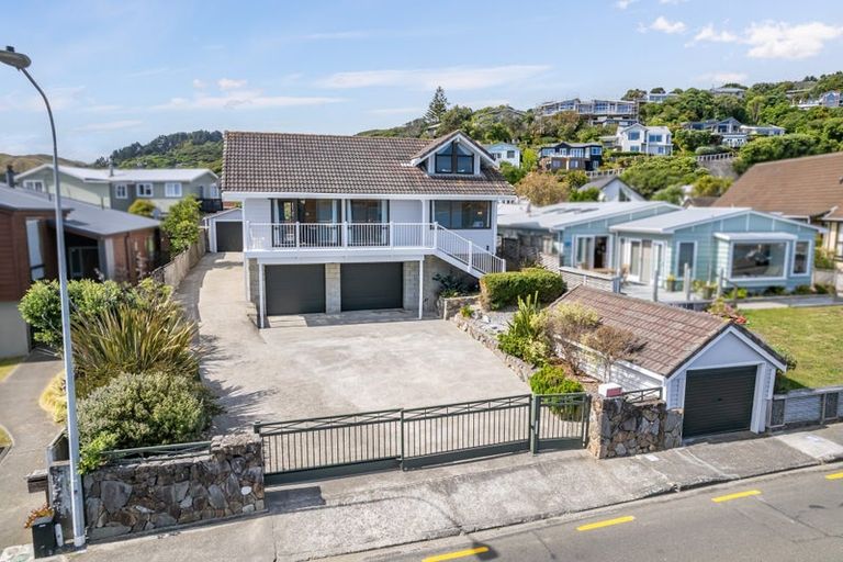 Photo of property in 47 Moana Road, Plimmerton, Porirua, 5026