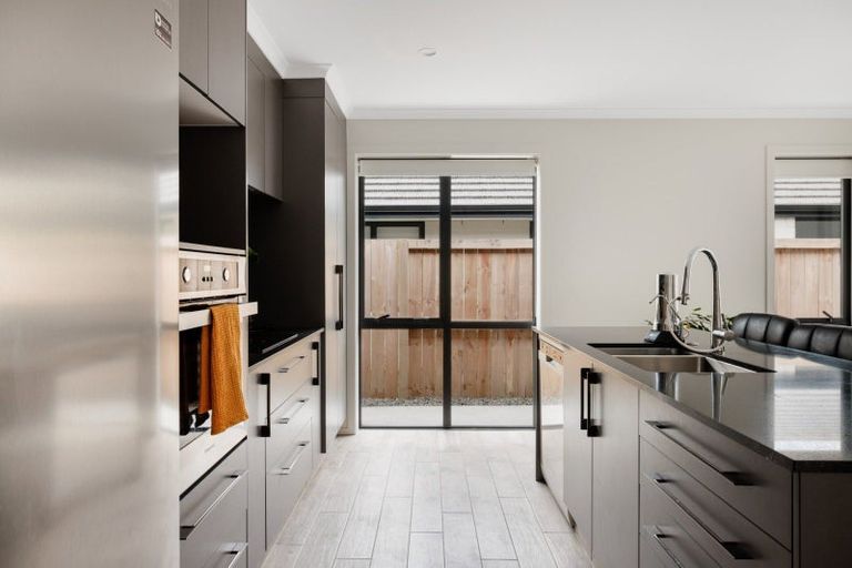 Photo of property in 81 Pakanga Grove, Pyes Pa, Tauranga, 3112