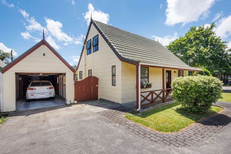Photo of property in 186 Amberley Avenue, Highbury, Palmerston North, 4412