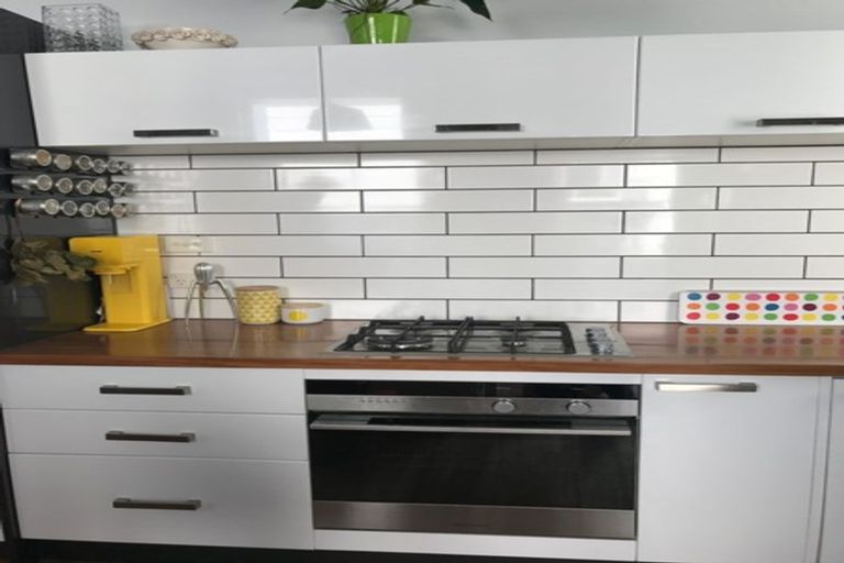 Photo of property in 7 Royal Street, Berhampore, Wellington, 6023