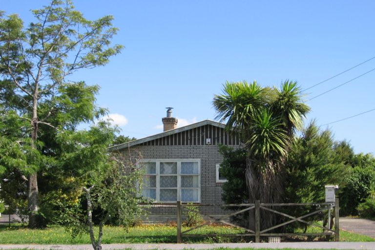 Photo of property in 25 Busby Street, Blockhouse Bay, Auckland, 0600