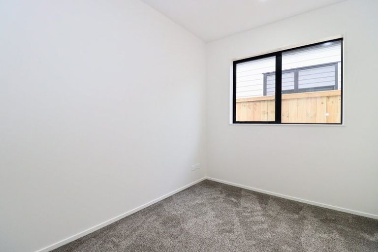 Photo of property in 14 Kaapehu Street, Karaka, 2578