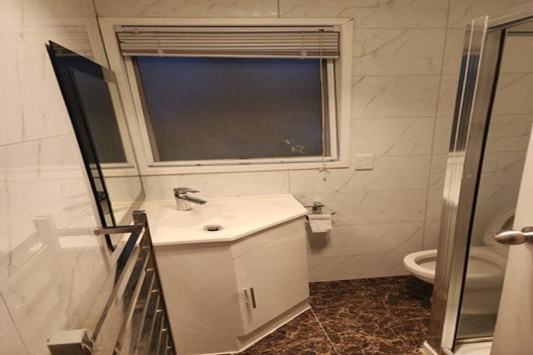 Photo of property in 14 Tango Place, Henderson, Auckland, 0610