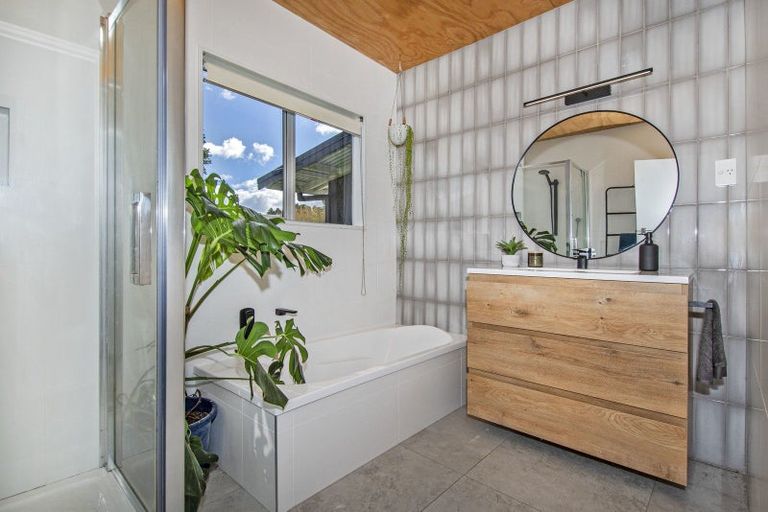 Photo of property in 99 Franklin Road, Parua Bay, Onerahi, 0192