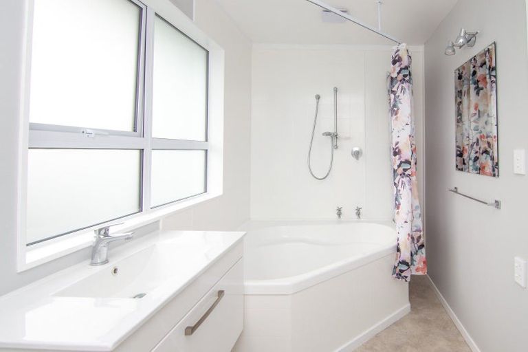 Photo of property in 45 Rata Street, Roslyn, Palmerston North, 4414