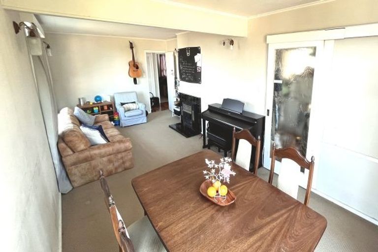 Photo of property in 16 Kotahi Road, Mount Wellington, Auckland, 1062