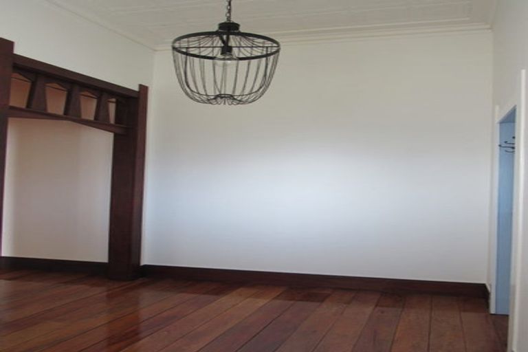Photo of property in 6 Hurworth Place, College Estate, Whanganui, 4500