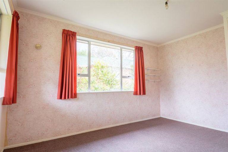 Photo of property in 60 Timaru Road, Waimate, 7924