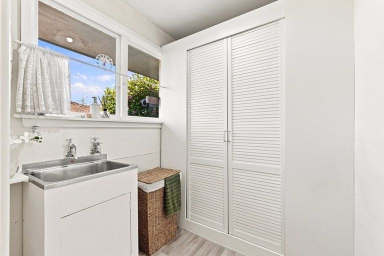 Photo of property in 20 Ramore Place, Redwood, Christchurch, 8051