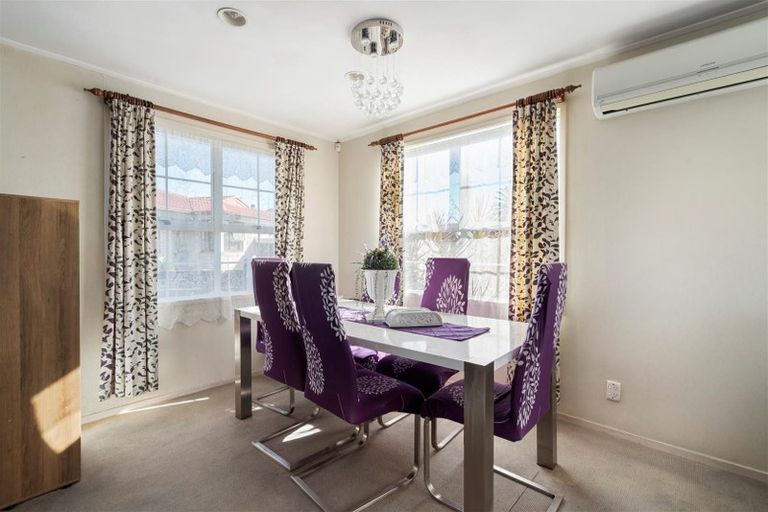 Photo of property in 6 Stella Place, Manurewa, Auckland, 2102