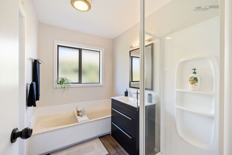 Photo of property in 1/149 Wairakei Road, Bryndwr, Christchurch, 8053