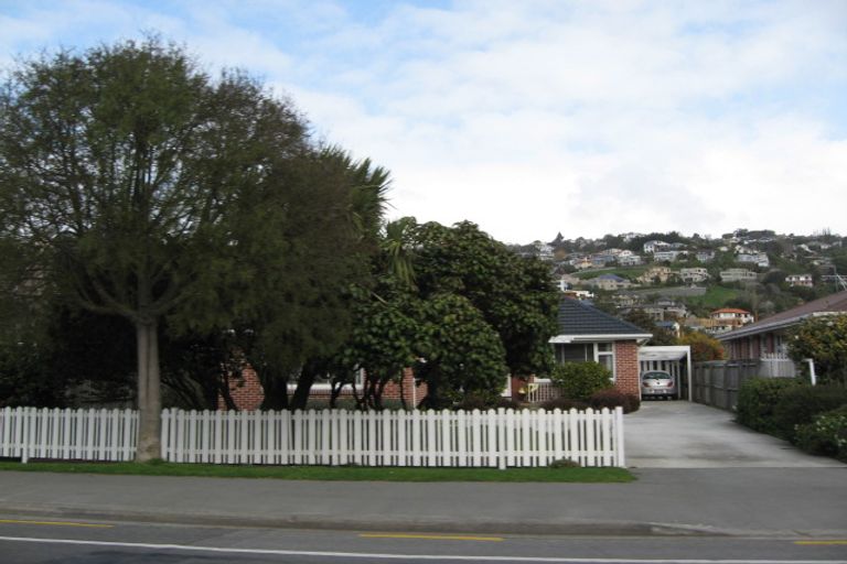 Photo of property in 20 Centaurus Road, Cashmere, Christchurch, 8022