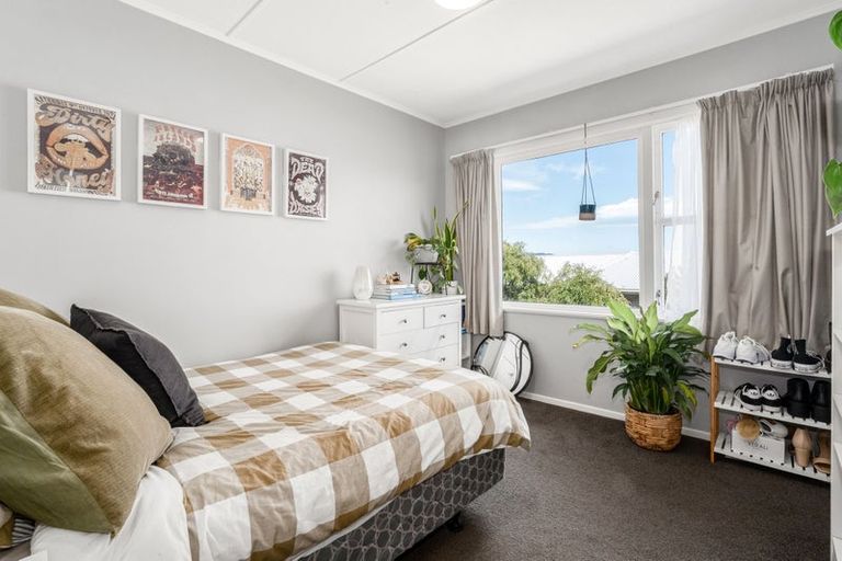 Photo of property in 172 Conclusion Street, Ascot Park, Porirua, 5024