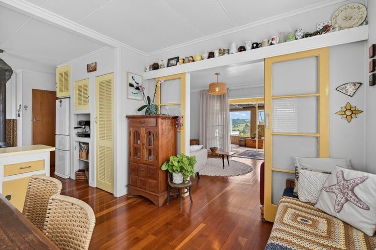 Photo of property in 1 Griffin Road, Maungaturoto, 0520