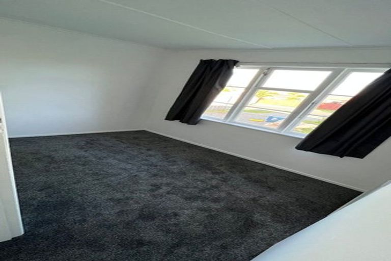 Photo of property in 43 Rosier Road, Glen Eden, Auckland, 0602