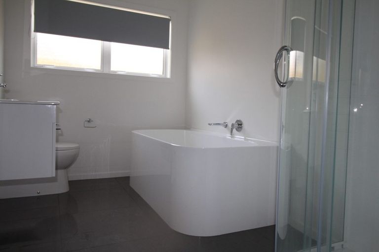 Photo of property in 13 Sutherland Crescent, Westbrook, Palmerston North, 4412