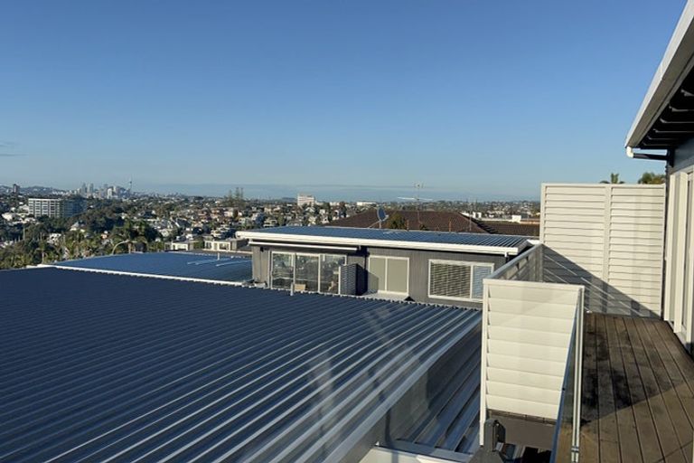 Photo of property in 3/3 Marama Street, Castor Bay, Auckland, 0620