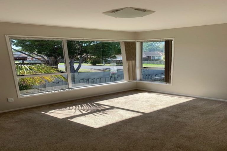 Photo of property in 19 Innismara Avenue, Wattle Downs, Auckland, 2103
