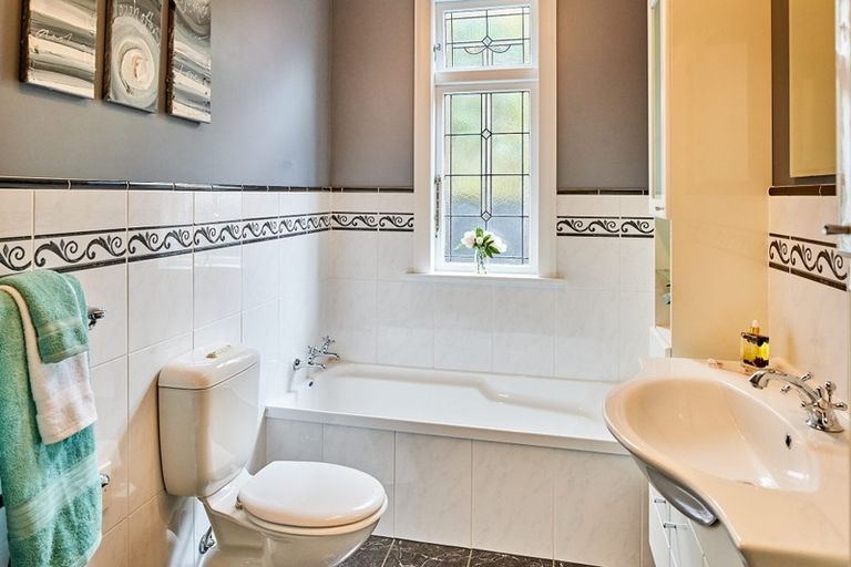 Photo of property in 172 Knights Road, Hutt Central, Lower Hutt, 5011