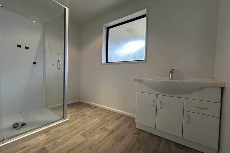 Photo of property in 2/5 Gates Lane, Woolston, Christchurch, 8023