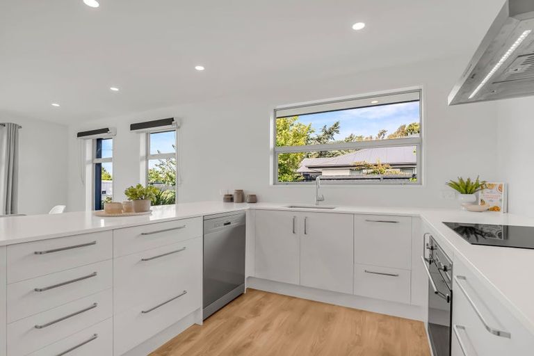 Photo of property in 15 Halswell Junction Road, Halswell, Christchurch, 8025