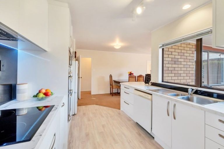 Photo of property in 4a Park Estate Road, Rosehill, Papakura, 2113