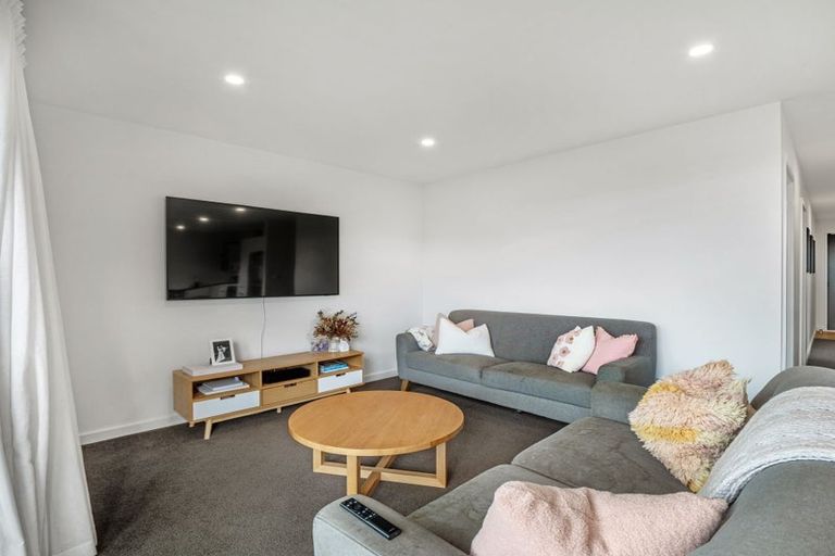 Photo of property in 6 Te Kanawa Lane, Rolleston, 7615