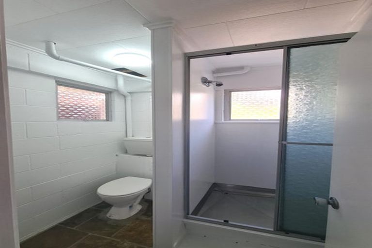 Photo of property in 1/7 Hart Road, Hauraki, Auckland, 0622