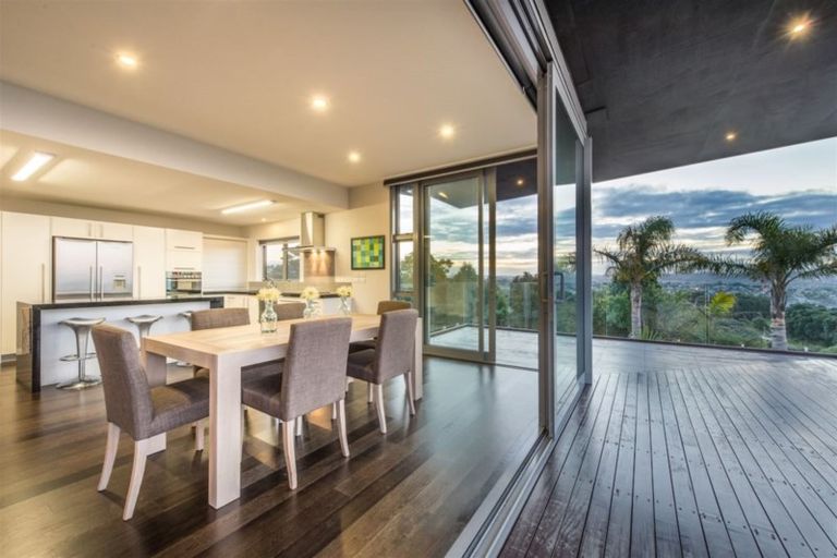 Photo of property in 201 Whangaparaoa Road, Red Beach, 0932