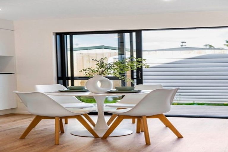 Photo of property in 3/42 Marvon Downs Avenue, Pakuranga Heights, Auckland, 2010