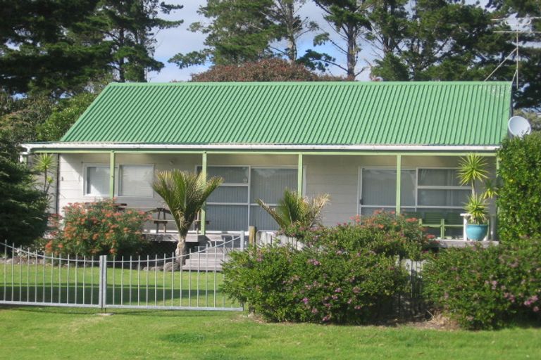 Photo of property in 221 Kenwood Drive, Matarangi, Whitianga, 3592