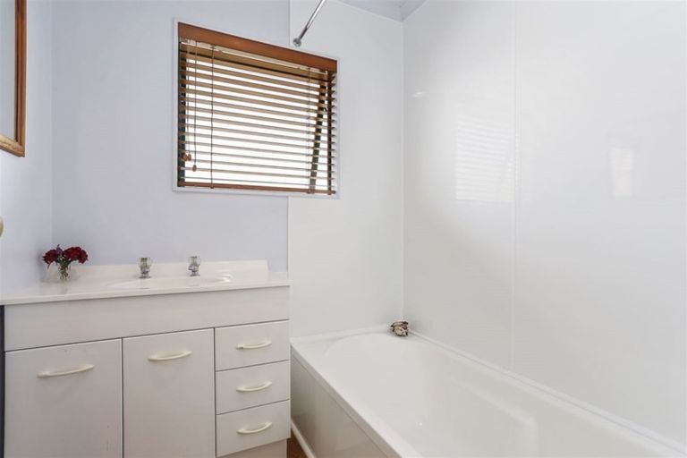 Photo of property in 14a Lynette Place, Mangere, Auckland, 2022