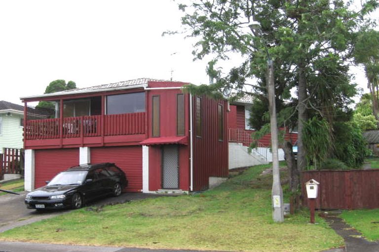 Photo of property in 94 Farquhar Road, Glendene, Auckland, 0602