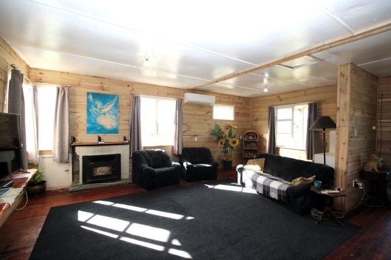 Photo of property in 141 Valley Road, Woodville, 4998