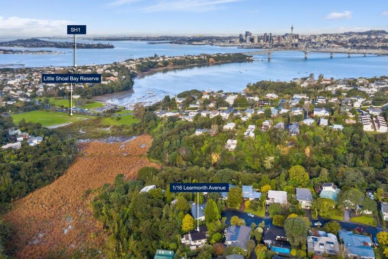 Photo of property in 1/16 Learmonth Avenue, Birkenhead, Auckland, 0626