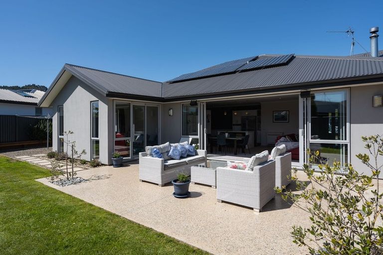 Photo of property in 17 Calluna Crescent, Mosgiel, 9024