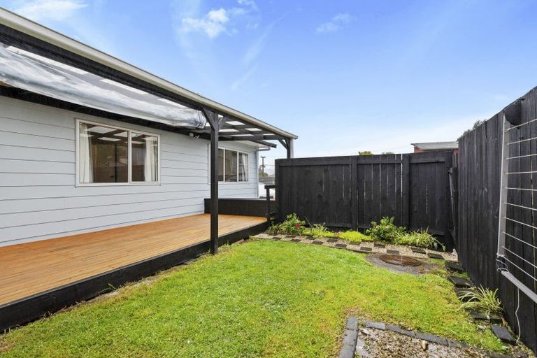 Photo of property in 2/152 Rathgar Road, Henderson, Auckland, 0610