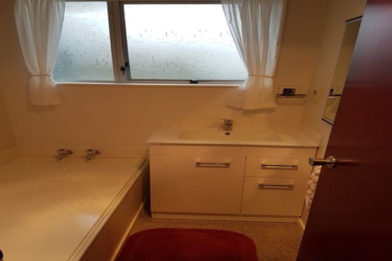 Photo of property in 3/340 Devon Street West, New Plymouth, 4310