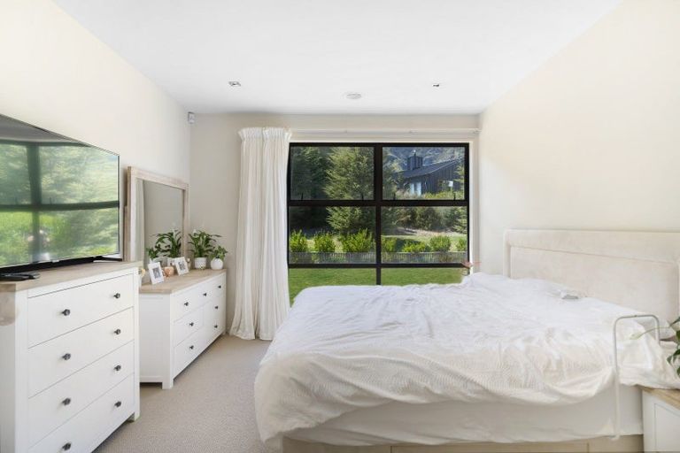 Photo of property in 4 Jackby Court, Jacks Point, Queenstown, 9371