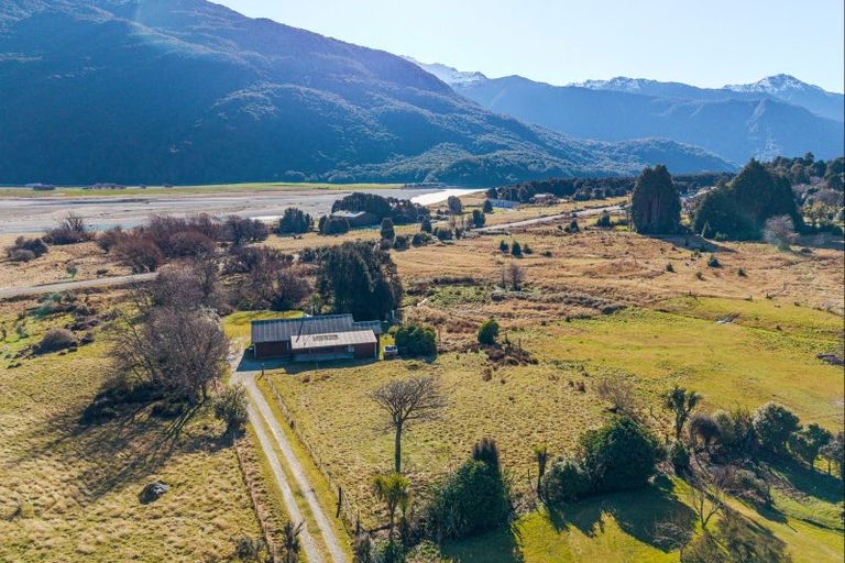 Photo of property in 48a Rata Road, Makarora, Wanaka, 9382