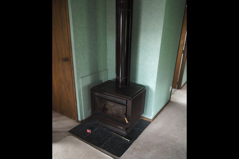 Photo of property in 2/5 Dorothy Drive, Acacia Bay, Taupo, 3330