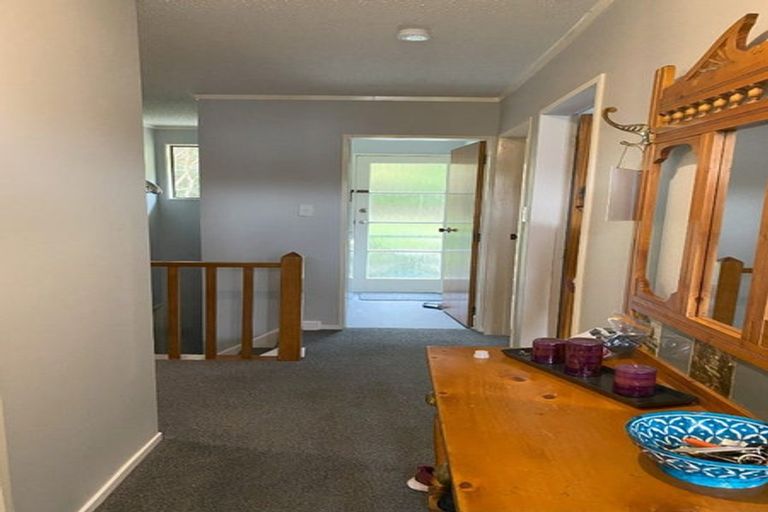 Photo of property in 66 Fyvie Avenue, Tawa, Wellington, 5028
