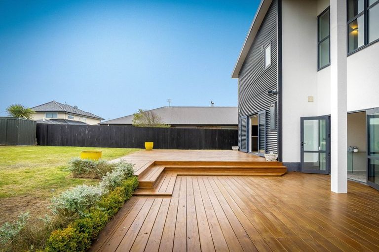 Photo of property in 51 Eastwood Rise, Waimairi Beach, Christchurch, 8083