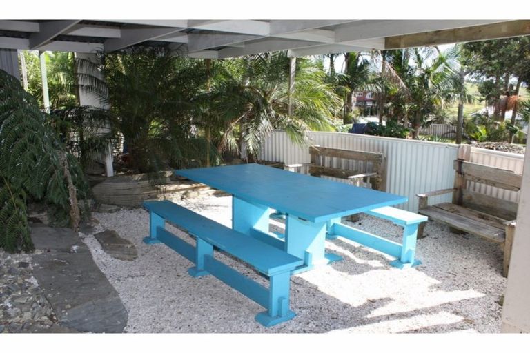 Photo of property in 14 Matakohe Place, Portland, Whangarei, 0178