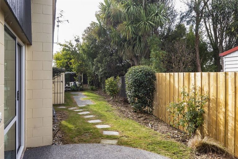 Photo of property in 9c Quinton Place, Bishopdale, Christchurch, 8053